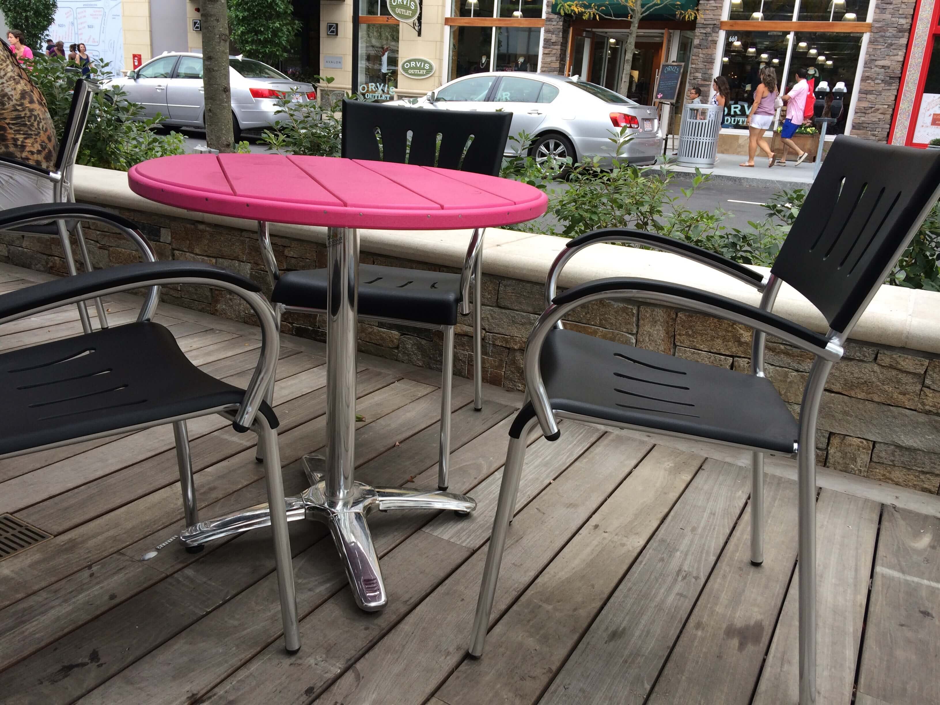 Pink Tables Add Pizazz at J.P. Licks
