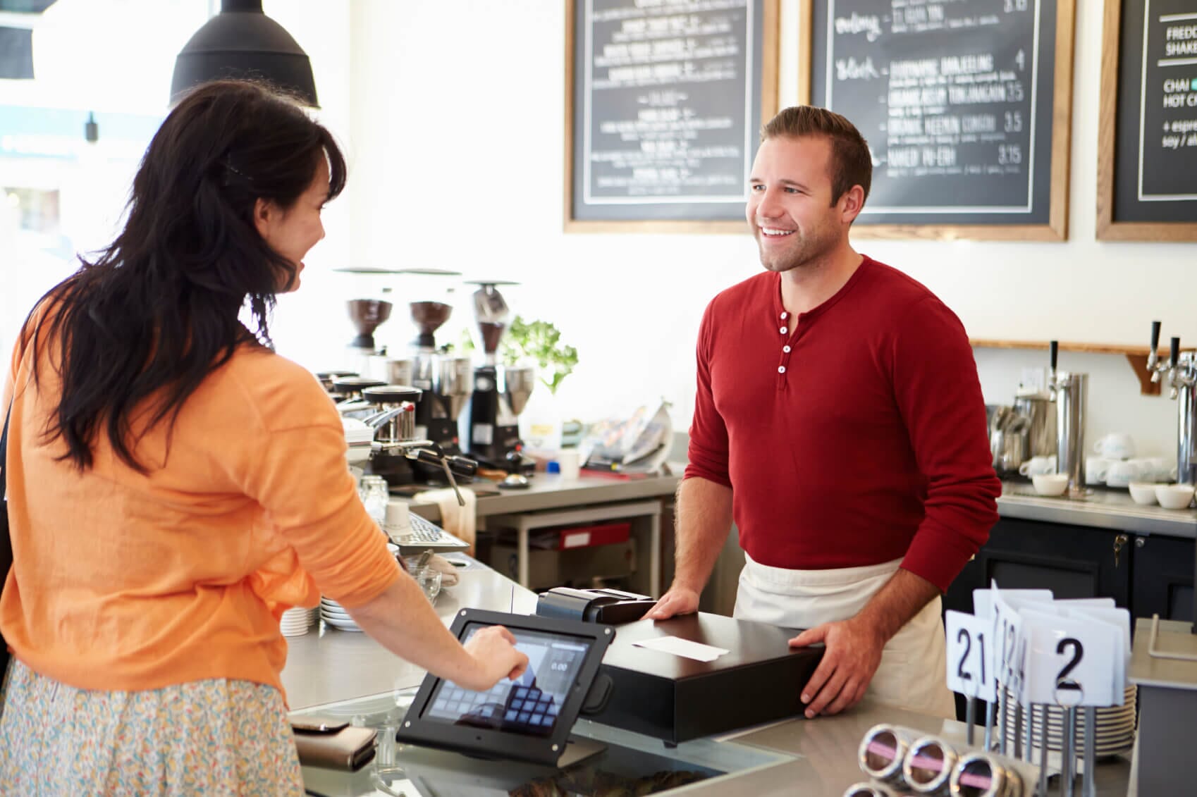 How New Technology Offers Customer Service Improvements at Your Restaurant